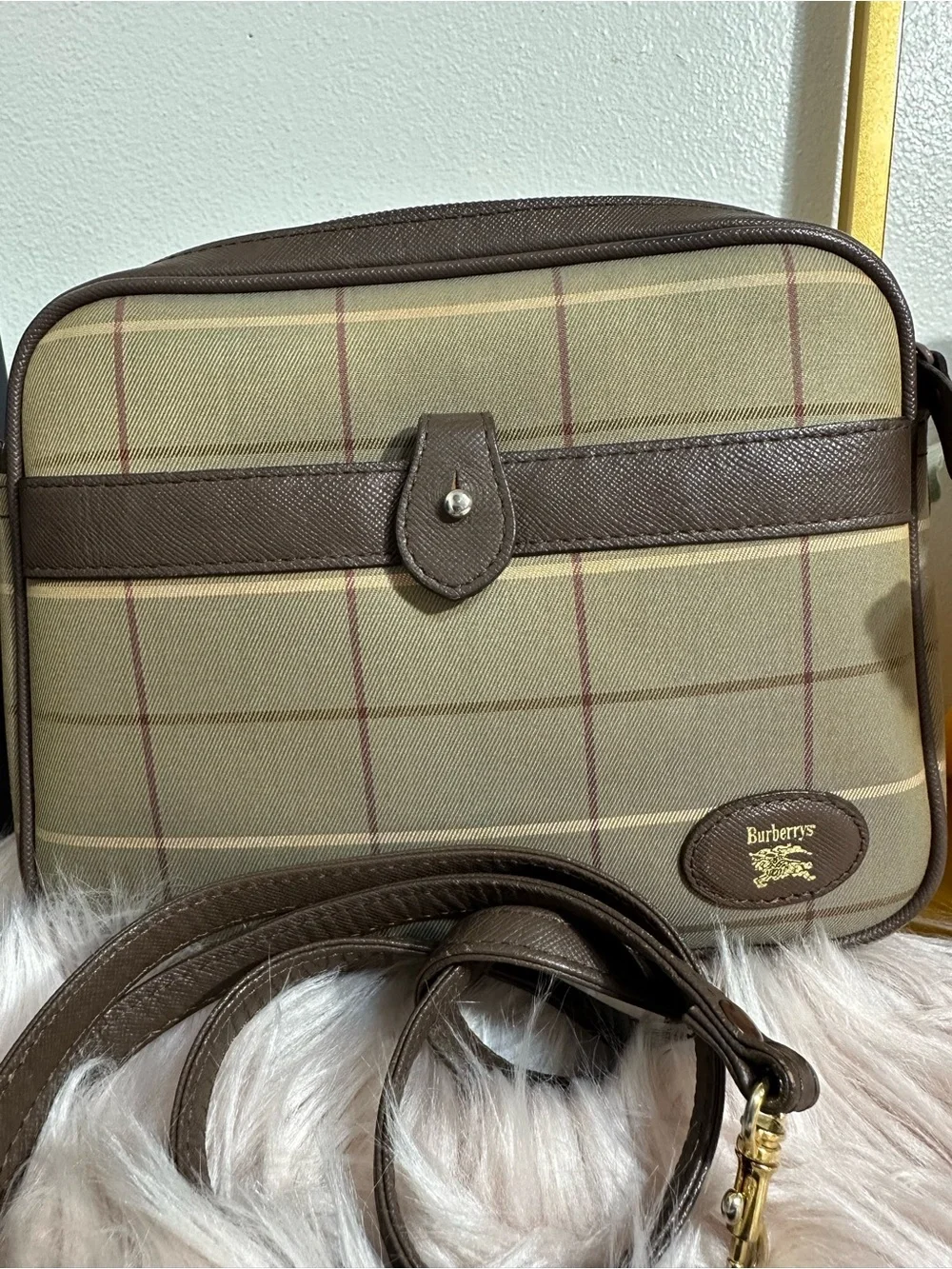 Vintage Burberry crossbody bag